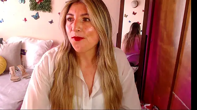 Jolie-Mature online show from May 2026 08:41:06 PM