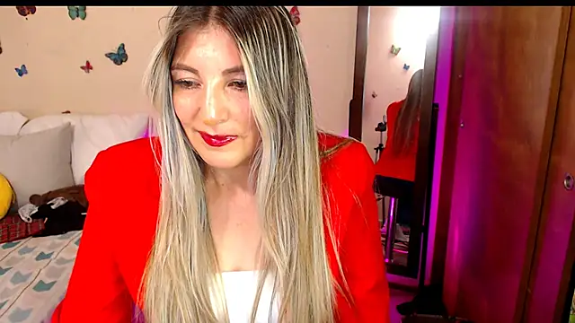 Jolie-Mature online show from February 2026 08:31:02 PM