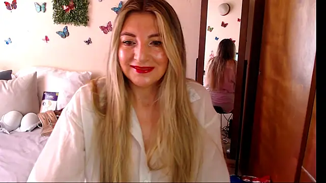 Jolie-Mature online show from May 2026 07:46:02 PM