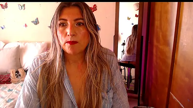 Jolie-Mature online show from February 2026 08:42:01 PM