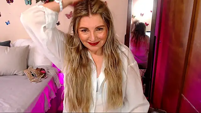 Jolie-Mature online show from May 2026 09:45:01 PM