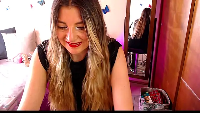 Jolie-Mature online show from April 2026 07:16:01 PM