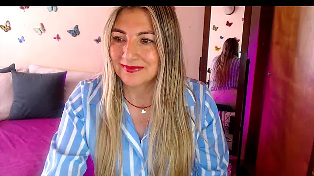 Snapshot of Jolie-Mature chatting on November 2025 08:01:01 PM Jolie-Mature online show from November 2025 08:01:01 PM