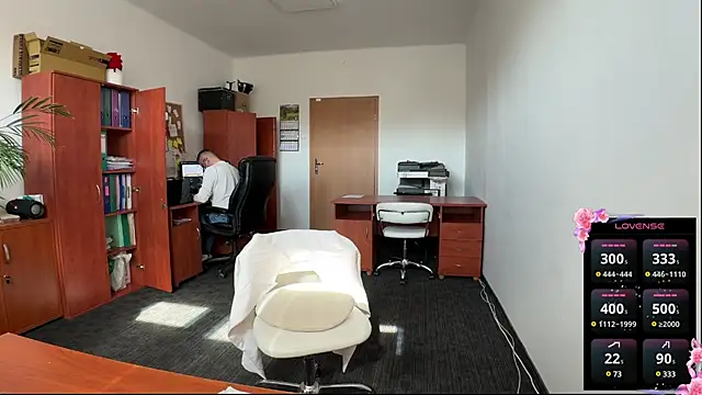 legsLONG online show from March 2025 11:12:02 AM