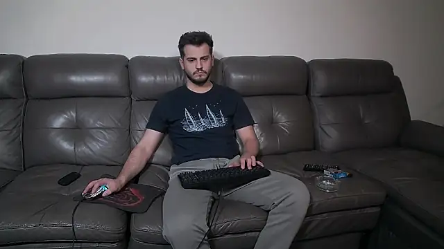 CrazyDom1 online show from March 2026 06:20:01 PM