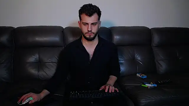 CrazyDom1 online show from March 2026 01:11:01 AM