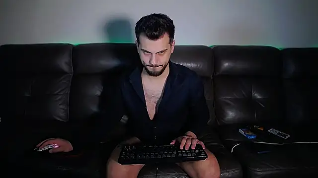 CrazyDom1 online show from February 2026 06:20:01 PM