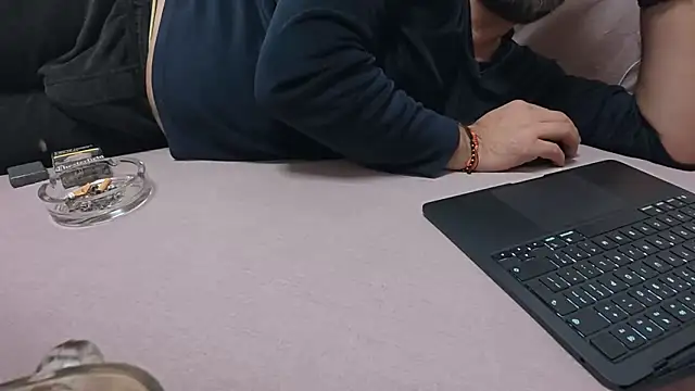 TigerOne19 online show from January 2026 05:33:02 AM