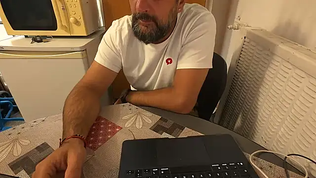 Snapshot of TigerOne19 chatting on May 2026 05:02:01 AM TigerOne19 online show from May 2026 05:02:01 AM