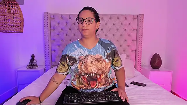 DanielleEvans  online show from March 2025 11:23:01 AM