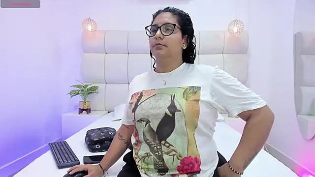 DanielleEvans  online show from October 2025 11:29:02 AM