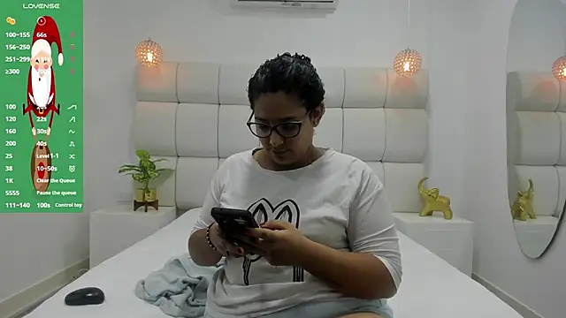 DanielleEvans  online show from November 2025 11:21:02 AM