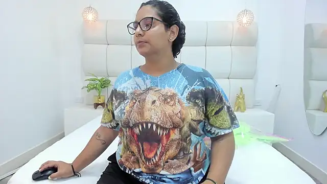 DanielleEvans  online show from October 2025 11:31:02 AM