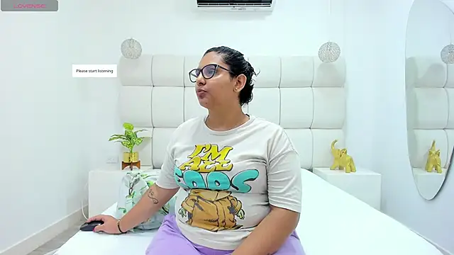 DanielleEvans  online show from November 2025 11:21:01 AM