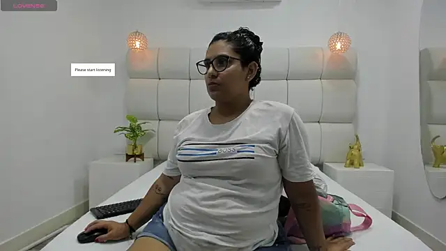 DanielleEvans  online show from November 2025 11:21:02 AM