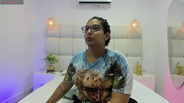 DanielleEvans  online show from November 2025 11:11:02 AM