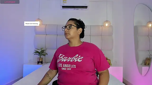 DanielleEvans  online show from November 2025 11:25:02 AM