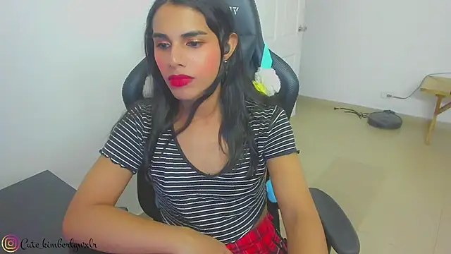 Snapshot of Kim_Wexler chatting on February 2025 04:37:02 AM Kim Wexler online show from February 2025 04:37:02 AM