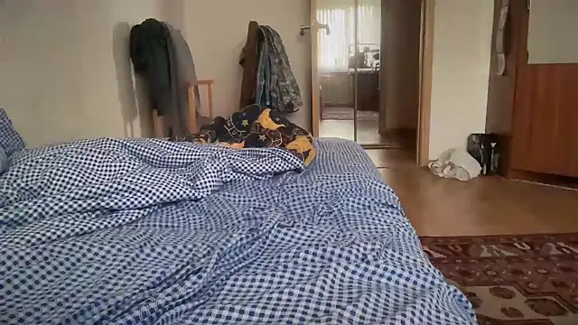 Lamonteik online show from October 2025 09:41:01 AM