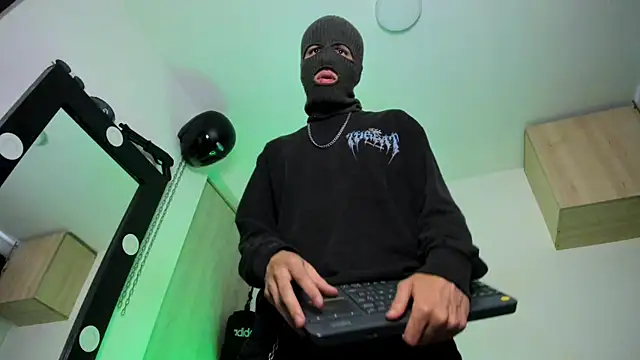 Samuel Suarez online show from September 2025 12:44:01 PM
