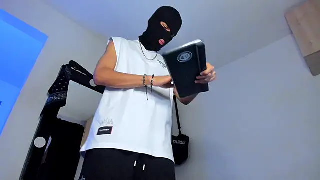 Samuel Suarez online show from November 2025 02:04:01 AM