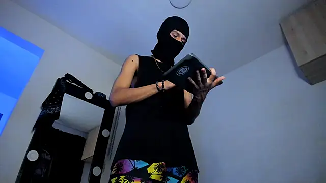 Samuel Suarez online show from November 2025 12:58:02 AM