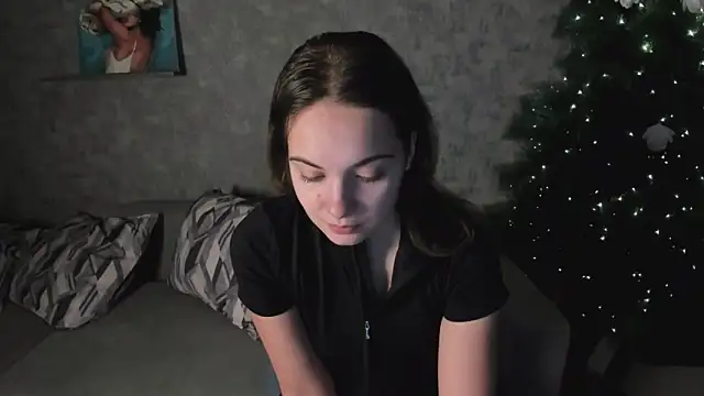 Snapshot of KristinaLoison chatting on January 2026 01:15:02 PM KristinaLoison online show from January 2026 01:15:02 PM