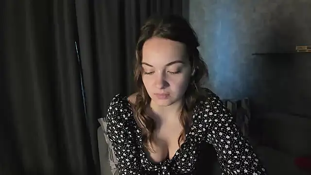KristinaLoison online show from April 2026 02:47:02 PM