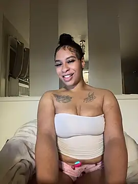Snapshot of mellowyelloo chatting on July 2026 04:20:01 AM mellowyelloo online show from July 2026 04:20:01 AM