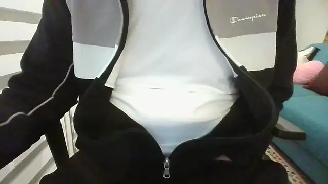 alessex24 online show from November 2025 07:02:02 PM