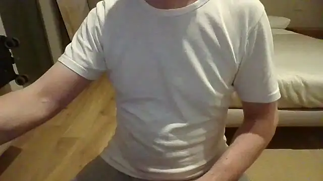 alessex24 online show from March 2026 09:51:01 PM