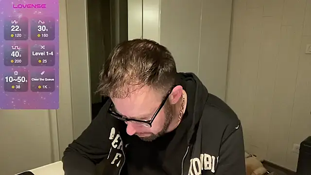 Snapshot of FABIOGLASSES chatting on February 2025 09:40:01 PM FABIOGLASSES online show from February 2025 09:40:01 PM