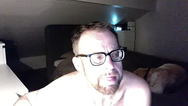 Snapshot of FABIOGLASSES chatting on December 2024 01:41:01 AM FABIOGLASSES online show from December 2024 01:41:01 AM