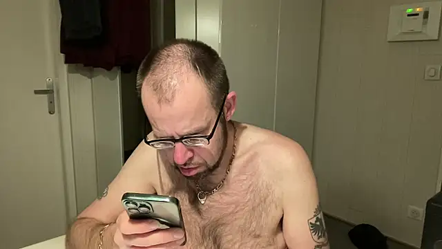 FABIOGLASSES online show from June 2026 11:15:02 PM