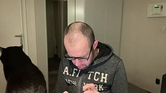 FABIOGLASSES online show from November 2025 11:25:01 PM