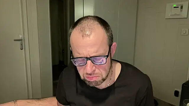 FABIOGLASSES online show from January 2026 08:48:01 PM