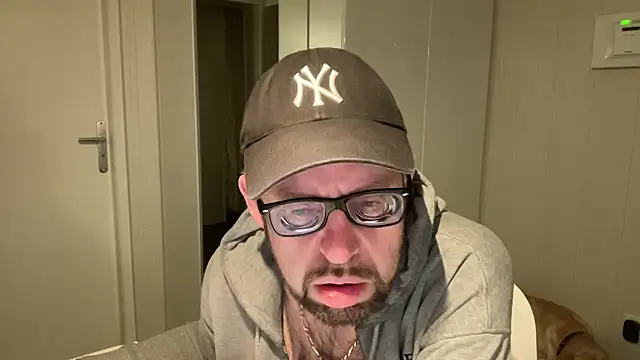 FABIOGLASSES online show from March 2026 11:23:02 PM