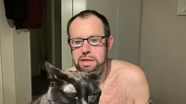 FABIOGLASSES online show from March 2026 10:11:01 PM