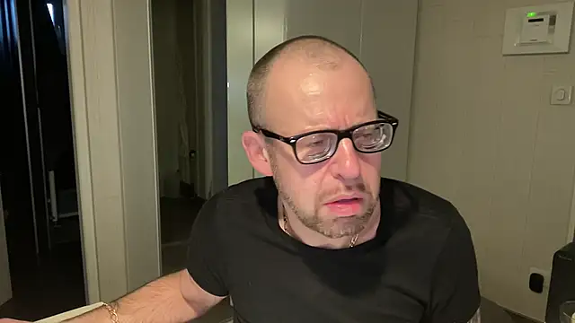 FABIOGLASSES online show from January 2026 04:22:02 PM