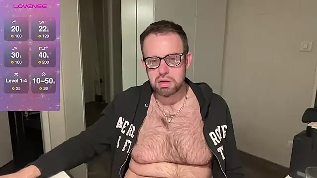 Snapshot of FABIOGLASSES chatting on March 2025 12:07:02 AM FABIOGLASSES online show from March 2025 12:07:02 AM