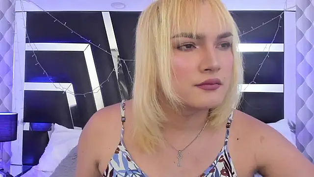 Snapshot of katya_kozlov chatting on November 2025 09:53:01 PM katya kozlov online show from November 2025 09:53:01 PM