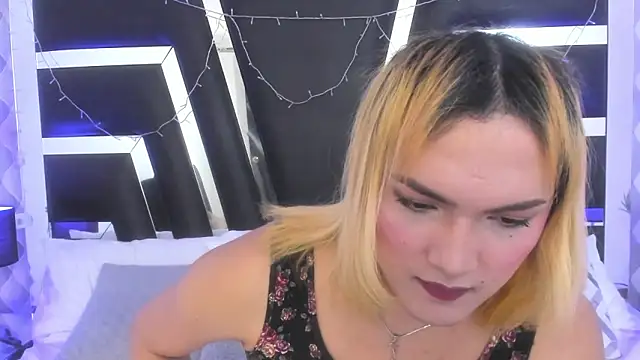 Snapshot of katya_kozlov chatting on September 2025 06:40:01 AM katya kozlov online show from September 2025 06:40:01 AM