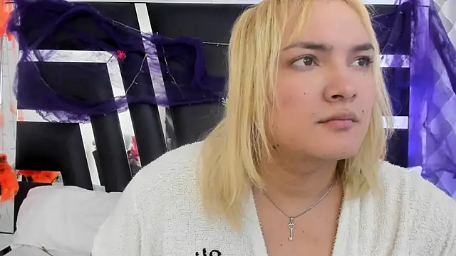 Snapshot of katya_kozlov chatting on November 2025 03:20:01 AM katya kozlov online show from November 2025 03:20:01 AM