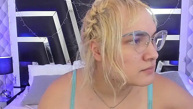 Snapshot of katya_kozlov chatting on October 2025 05:08:02 AM katya kozlov online show from October 2025 05:08:02 AM