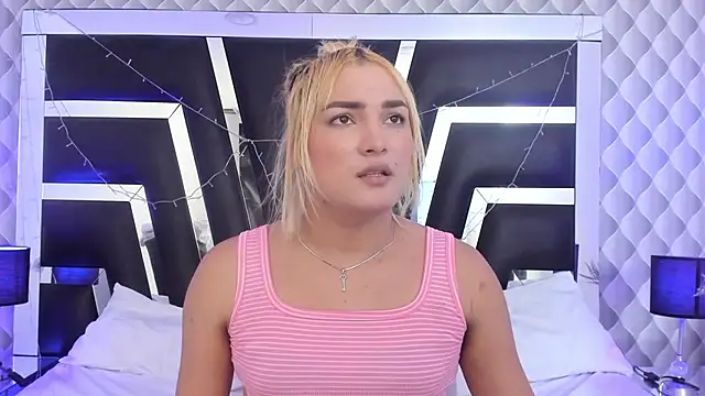 Snapshot of katya_kozlov chatting on November 2025 11:41:01 PM katya kozlov online show from November 2025 11:41:01 PM