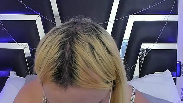 Snapshot of katya_kozlov chatting on December 2025 04:28:02 AM katya kozlov online show from December 2025 04:28:02 AM