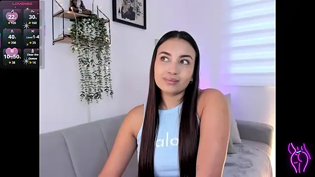 aisha es online show from January 2026 08:35:02 PM