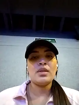 aisha es online show from March 2026 06:52:02 PM