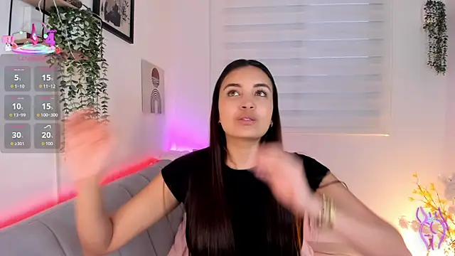 aisha es online show from February 2026 11:04:01 PM