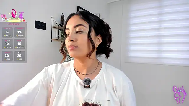 aisha es online show from May 2026 08:17:02 PM
